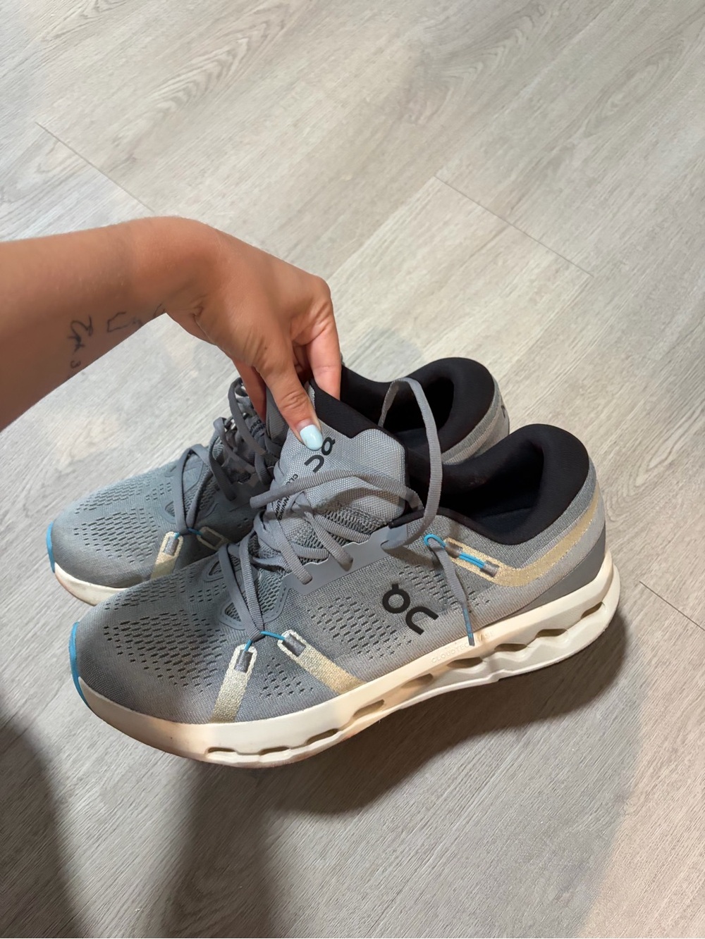 Mens Onclouds